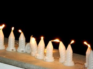 Tucasa LED Candle String Light at Rs 93 only